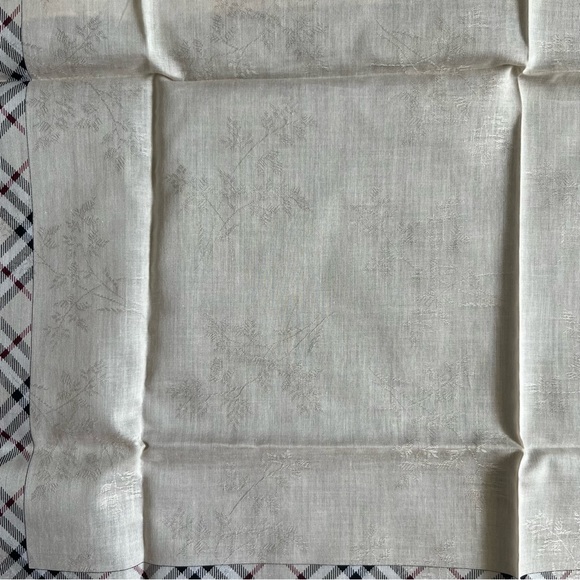 Burberry London - Picture 3 of 5